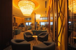 thumbnail: Lobby sitting area