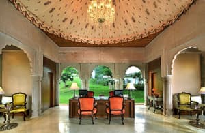 thumbnail: Lobby sitting area