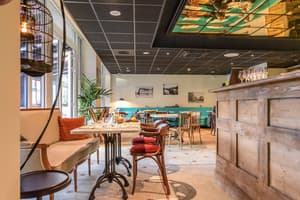 thumbnail: Restaurant