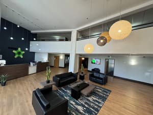 thumbnail: Lobby sitting area