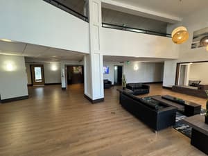 thumbnail: Lobby sitting area