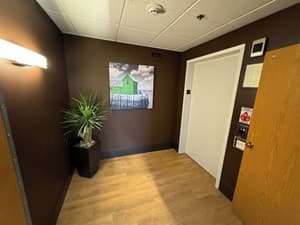 thumbnail: Elevator