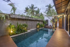 thumbnail: Private pool