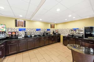 thumbnail: Breakfast area