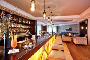 thumbnail: Bar (on property)