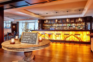 thumbnail: Bar (on property)