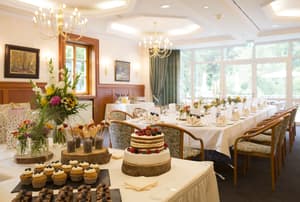 thumbnail: Banquet hall