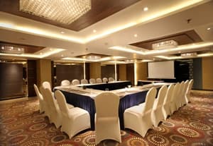 thumbnail: Banquet hall