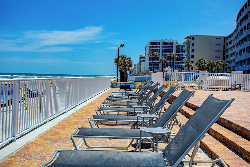 Sundeck