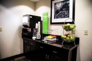 thumbnail: Breakfast area
