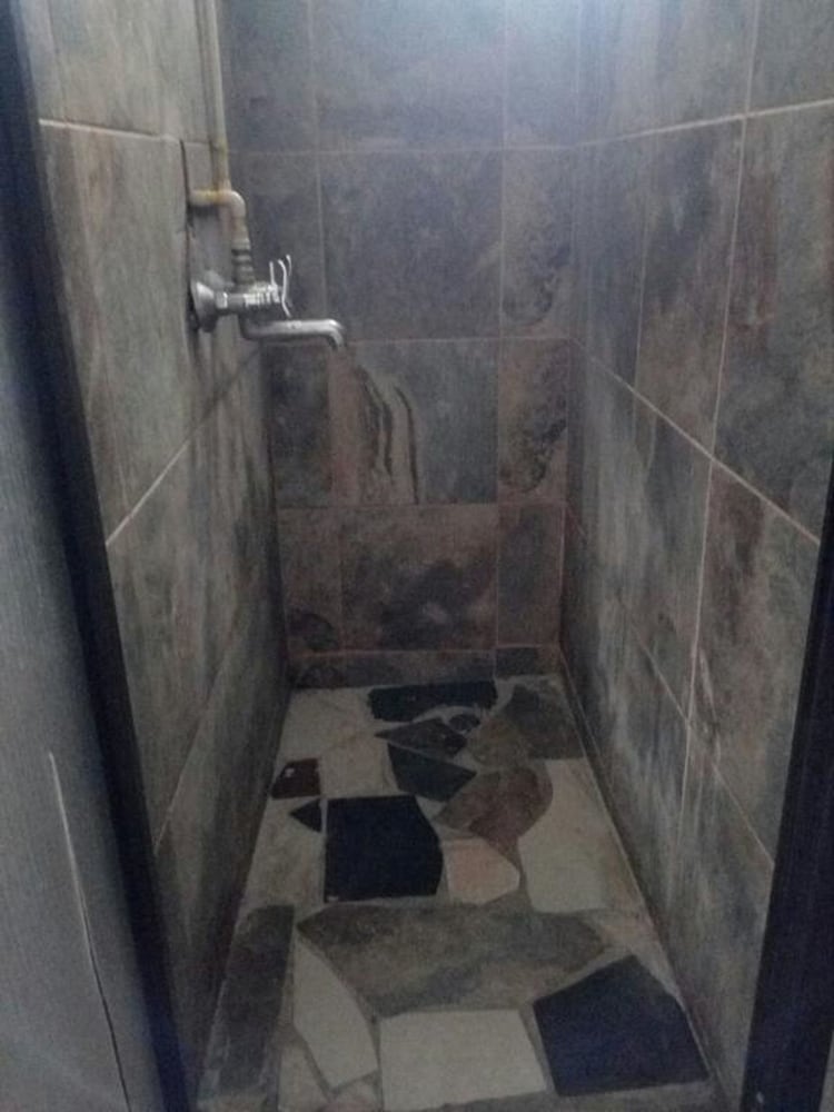 Bathroom shower