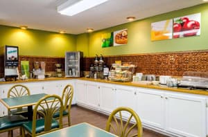 thumbnail: Restaurant
