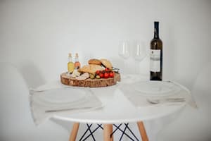 thumbnail: Dining