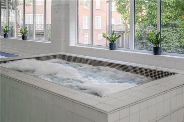 Pool,Indoor/Interior,On-Site,Property Amenity,Recreation