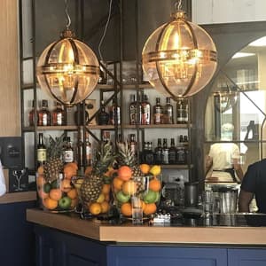 thumbnail: Bar (on property)