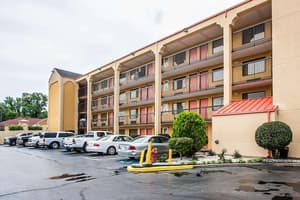 thumbnail: Exterior