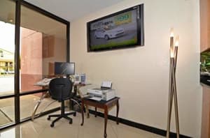 thumbnail: Business center