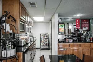 thumbnail: Breakfast area