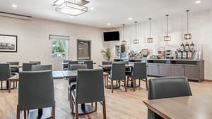 thumbnail: Breakfast area