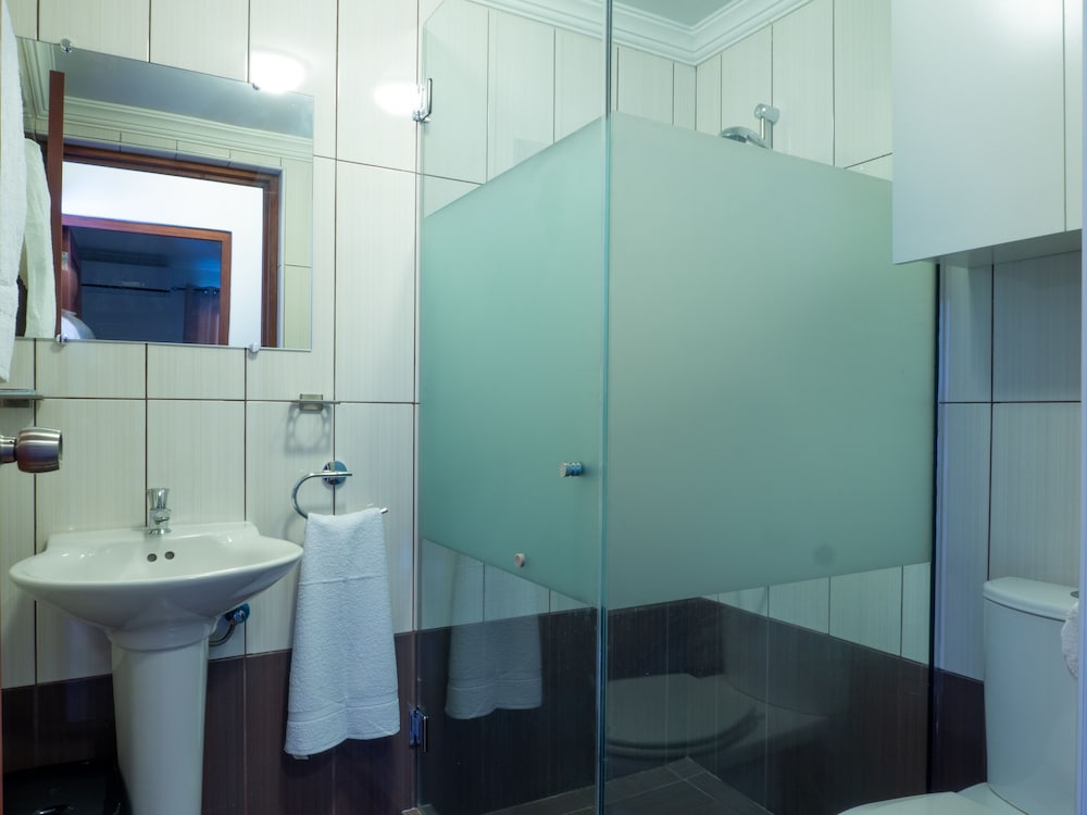 Bathroom shower