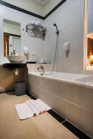 thumbnail: Bathroom