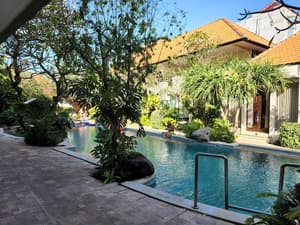 thumbnail: Pool