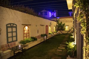 thumbnail: Courtyard