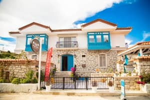 thumbnail: Exterior