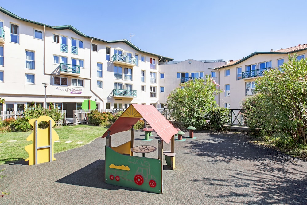 Children's play area - outdoor