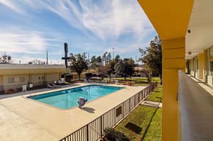 thumbnail: Pool