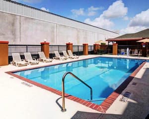 thumbnail: Pool