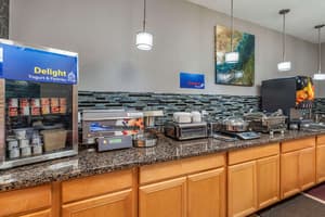 thumbnail: Breakfast area