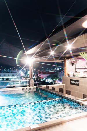 thumbnail: Poolside bar