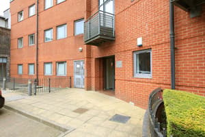 thumbnail: Front of property