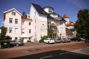 thumbnail: Exterior