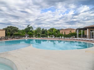 thumbnail: Pool