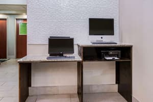 thumbnail: Business center
