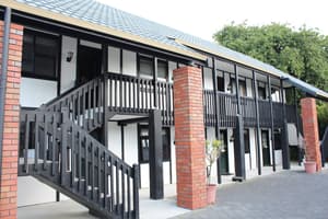 thumbnail: Front of property