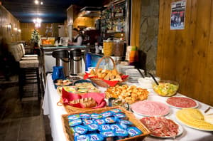 thumbnail: Breakfast area