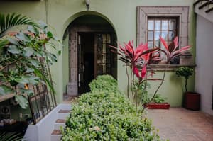 thumbnail: Front of property