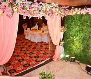 thumbnail: Banquet hall