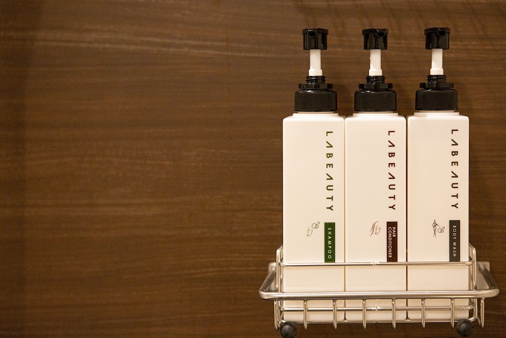 Bathroom amenities