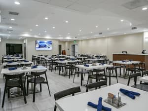 thumbnail: Restaurant