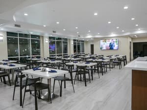 thumbnail: Restaurant