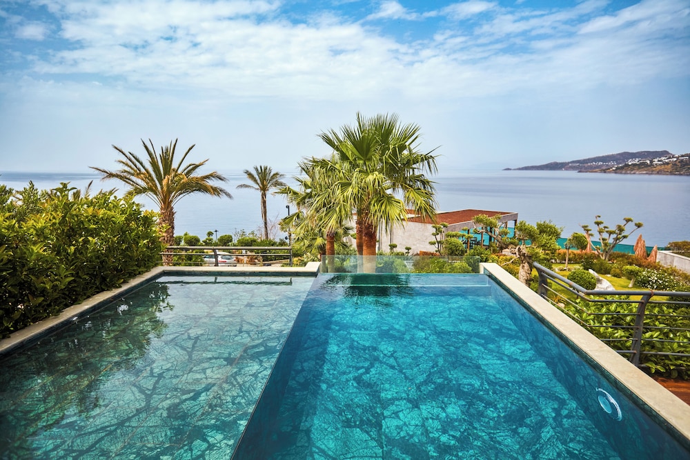 Private pool