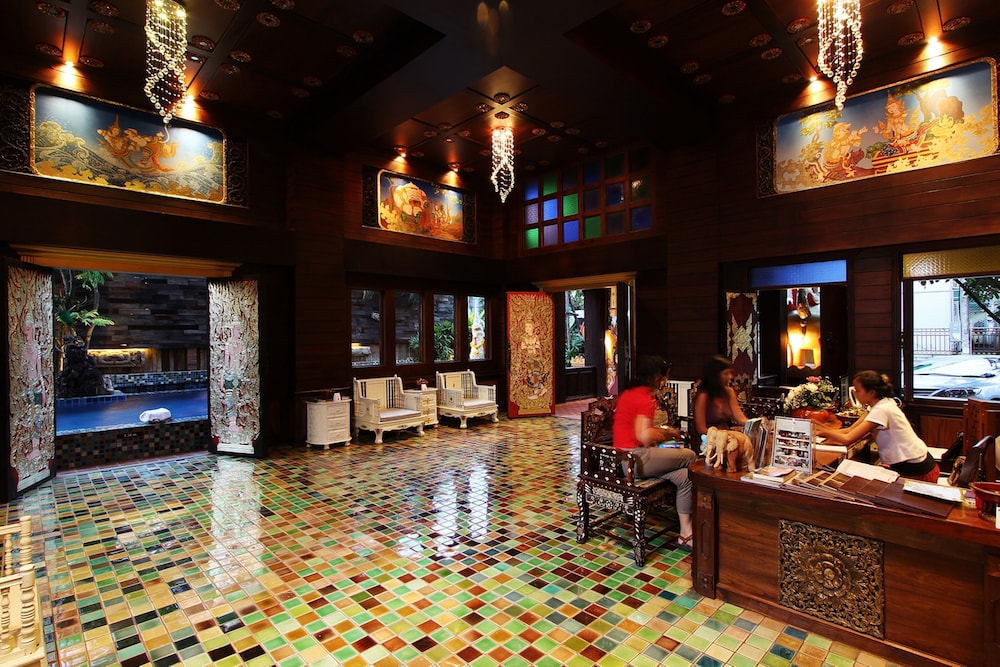 Check-in/check-out kiosk