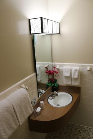thumbnail: Bathroom