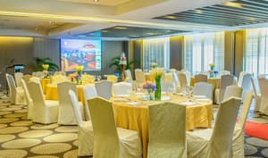 thumbnail: Banquet hall