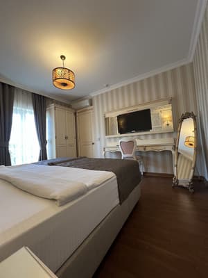 thumbnail: Room