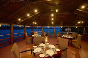 thumbnail: Restaurant